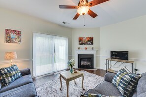 Apartment (2 Bedrooms) | Interior - Dog-friendly Townhome w/ Patio in Charlotte Area! (Matthews)