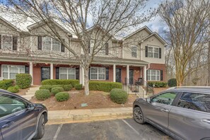 Apartment (2 Bedrooms) | Interior - Dog-friendly Townhome w/ Patio in Charlotte Area! (Matthews)
