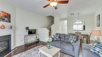 Apartment (2 Bedrooms) | Front of property
