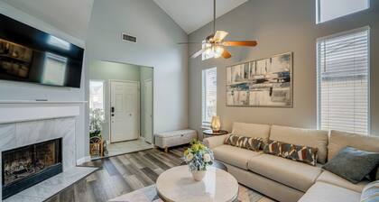 Pet Friendly! Renovated Arlington Home Near At&t