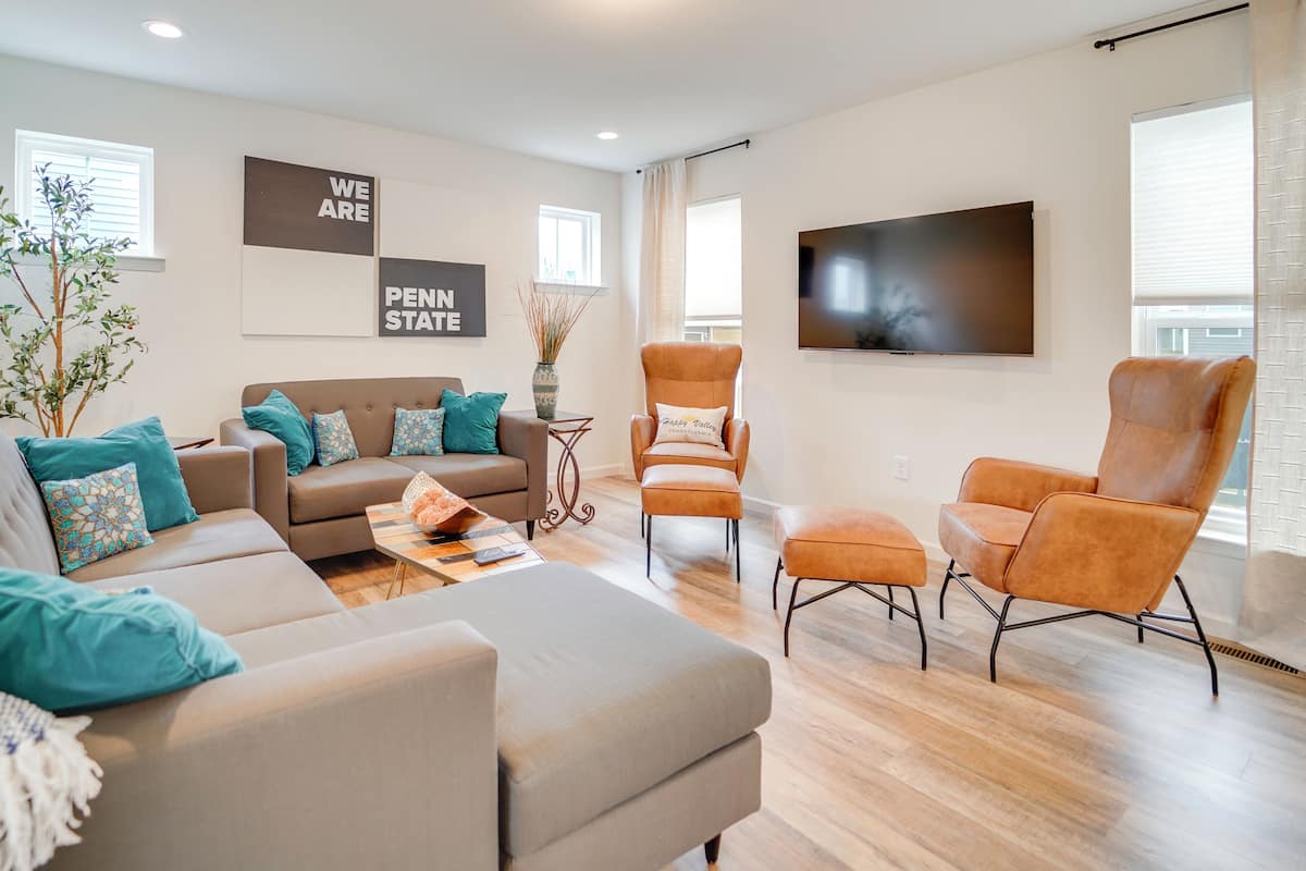 House (4 Bedrooms) | Front of property