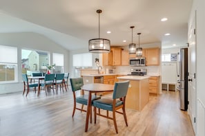 House (4 Bedrooms) | Interior