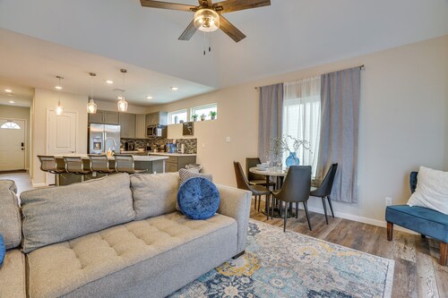 Houston Upgrade! Spacious + Modern Unit Near UH