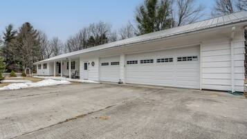 Rumah (4 Bedrooms) | Interior