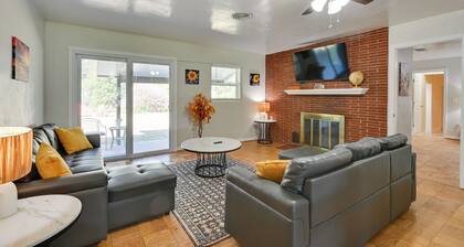 7 Mi to Busch Gardens! Family & Pet-friendly Home