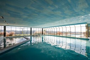 Indoor pool, outdoor pool - Gran Paradiso by Livá OFICIAL (Campos do Jordão)