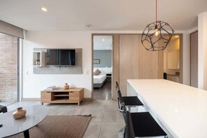 Interior - lEPl Mordern 1bd Apt W/Ac, Pool, Gym in Medellin (Medellín)