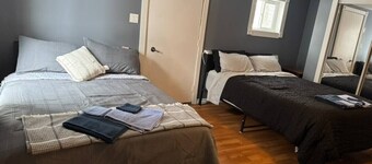 Lakeside house, conveniently located for families