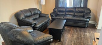 Lakeside house, conveniently located for families
