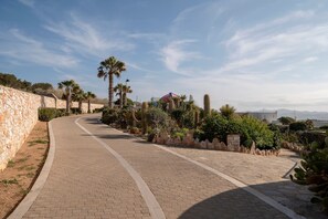 Property grounds - Villa Franca! Ideal for wedding parties! (Sarakiniko)
