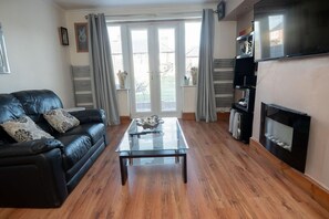 Living area - City Oasis - Sleeps 6 - Near Co-op Live & Stadium (Manchester)