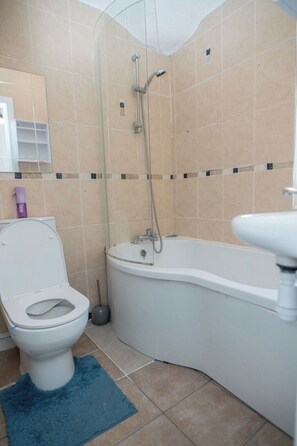Bathroom - City Oasis - Sleeps 6 - Near Co-op Live & Stadium (Manchester)