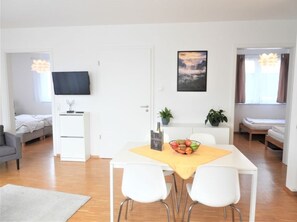 Dining - Ferienwohnung Badnerstraße L3 (Endingen am Kaiserstuhl)