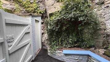 House, 1 Bedroom | Property grounds