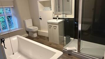House, 1 Bedroom | Bathroom