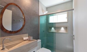 Basic Apartment | Bathroom - Apts in Condominium w/ Pool 450 Meters fr/ Taperapuan Beach - Atas (Porto Seguro)