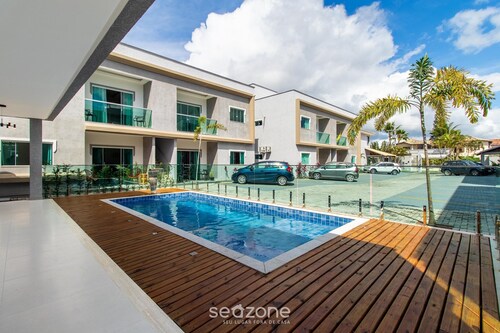 Apts in Condominium w/ Pool 450 Meters fr/ Taperapuan Beach - Atas