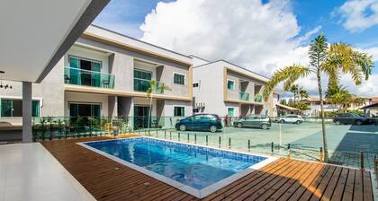 Apts in Condominium w/ Pool 450 Meters fr/ Taperapuan Beach - Atas