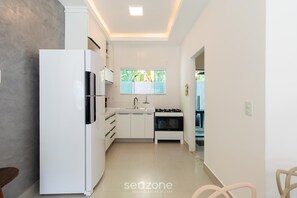 Basic Apartment | Private kitchen - Apts in Condominium w/ Pool 450 Meters fr/ Taperapuan Beach - Atas (Porto Seguro)