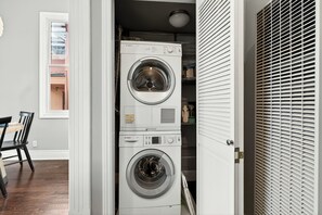 Interior - Cow Hollow-Marina  2-bedroom top floor duplex (San Francisco)
