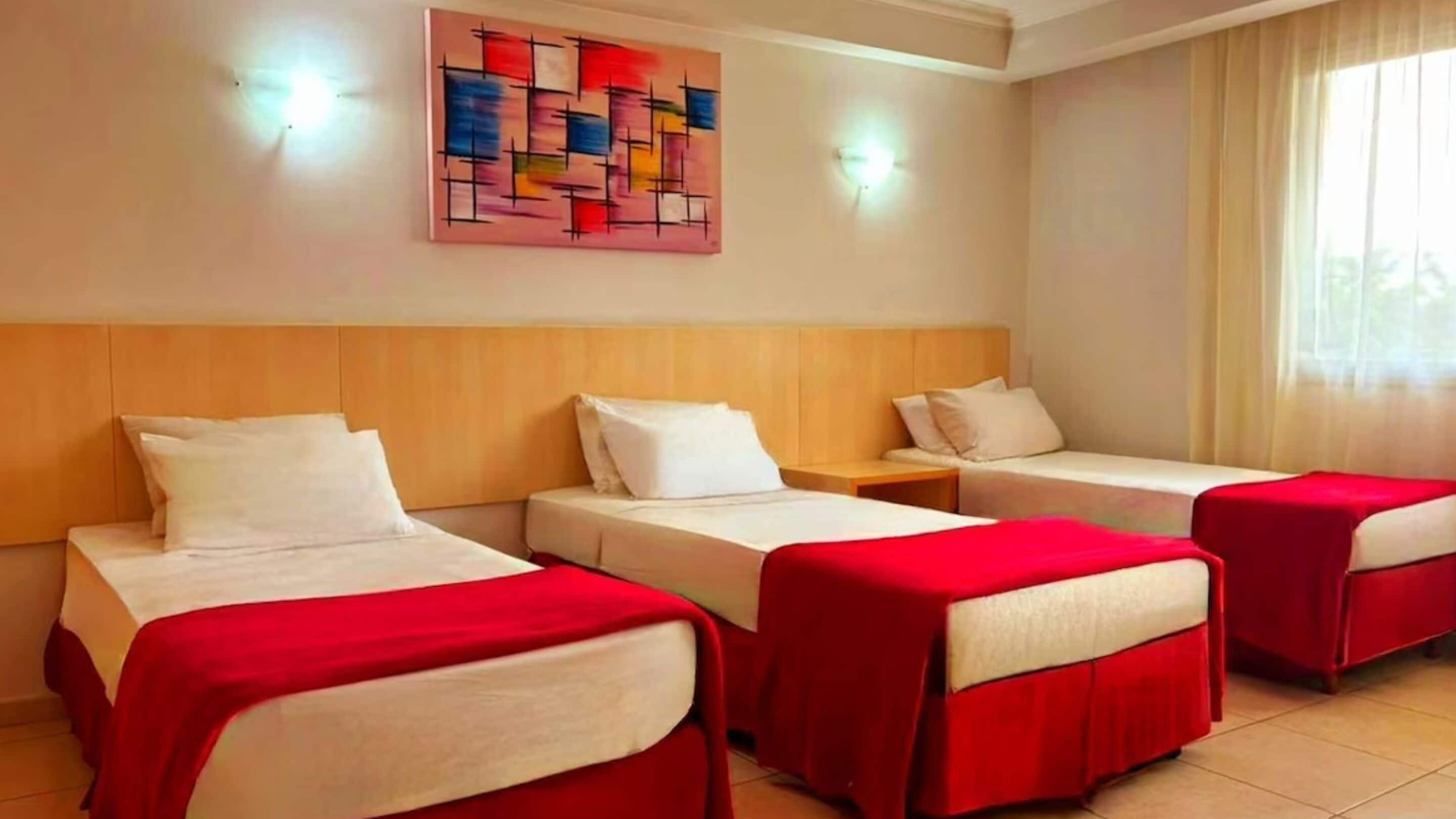 Kolmen hengen standard-huone