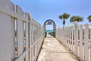Property grounds - Walk to Shore: Townhome w/ Pool Access in PCB! (Panama City Beach)