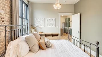 1 bedroom, desk, iron/ironing board, Internet