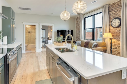 On Dtwn Square! Chic Lawrenceburg Condo w/ Balcony