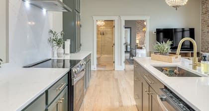 On Dtwn Square! Chic Lawrenceburg Condo w/ Balcony