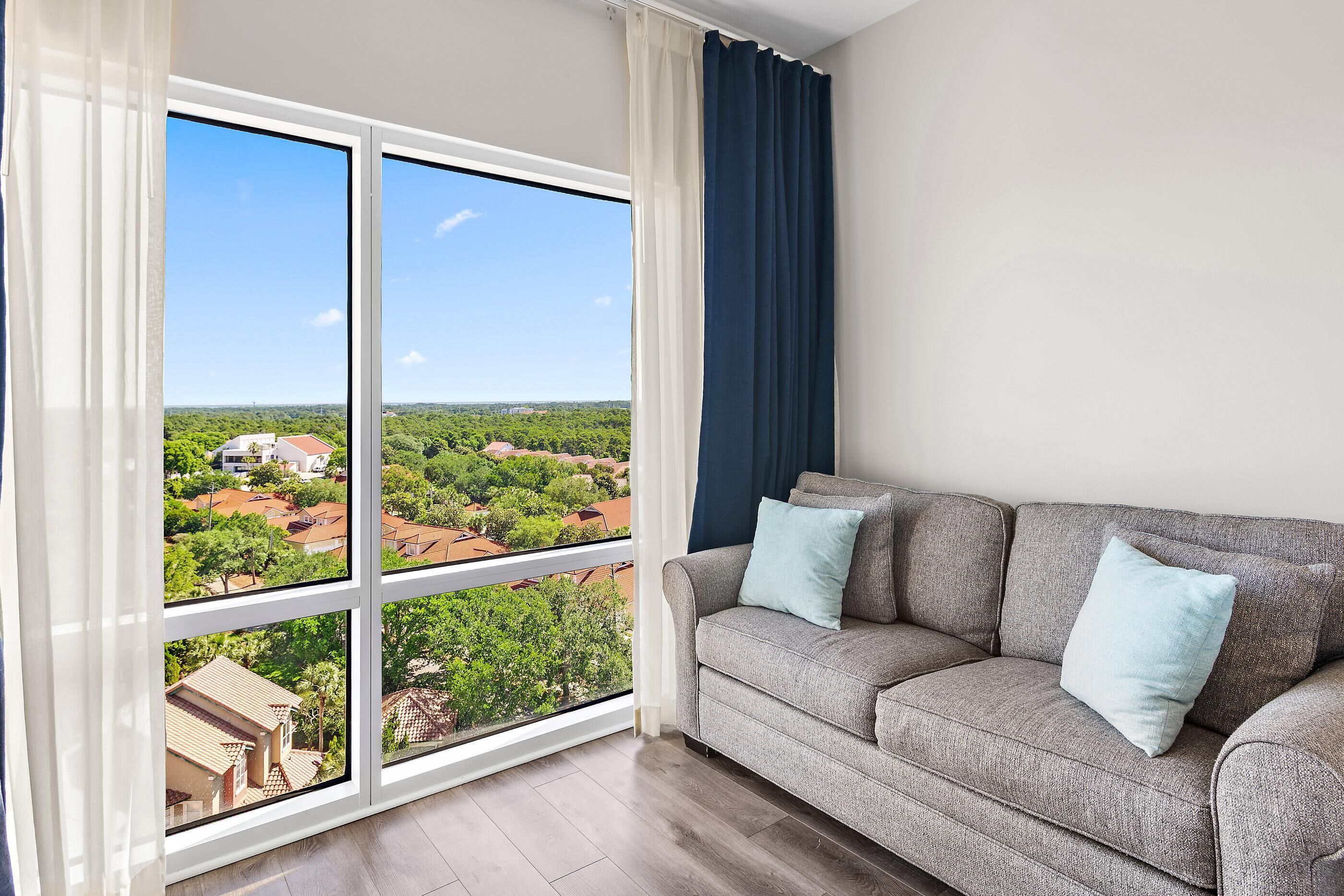 Condo, 1 cama King size y sofá cama (Luau I 7012) | Área de sala de estar