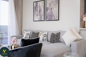 ラグジュアリー アパートメント バルコニー シティビュー | リビング エリア