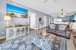 Appart'hôtel, plusieurs lits (Ocean Villa 404) | Coin séjour