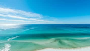 Appartement, meerdere bedden (Ocean Villa 404) | Strand | Aan het strand