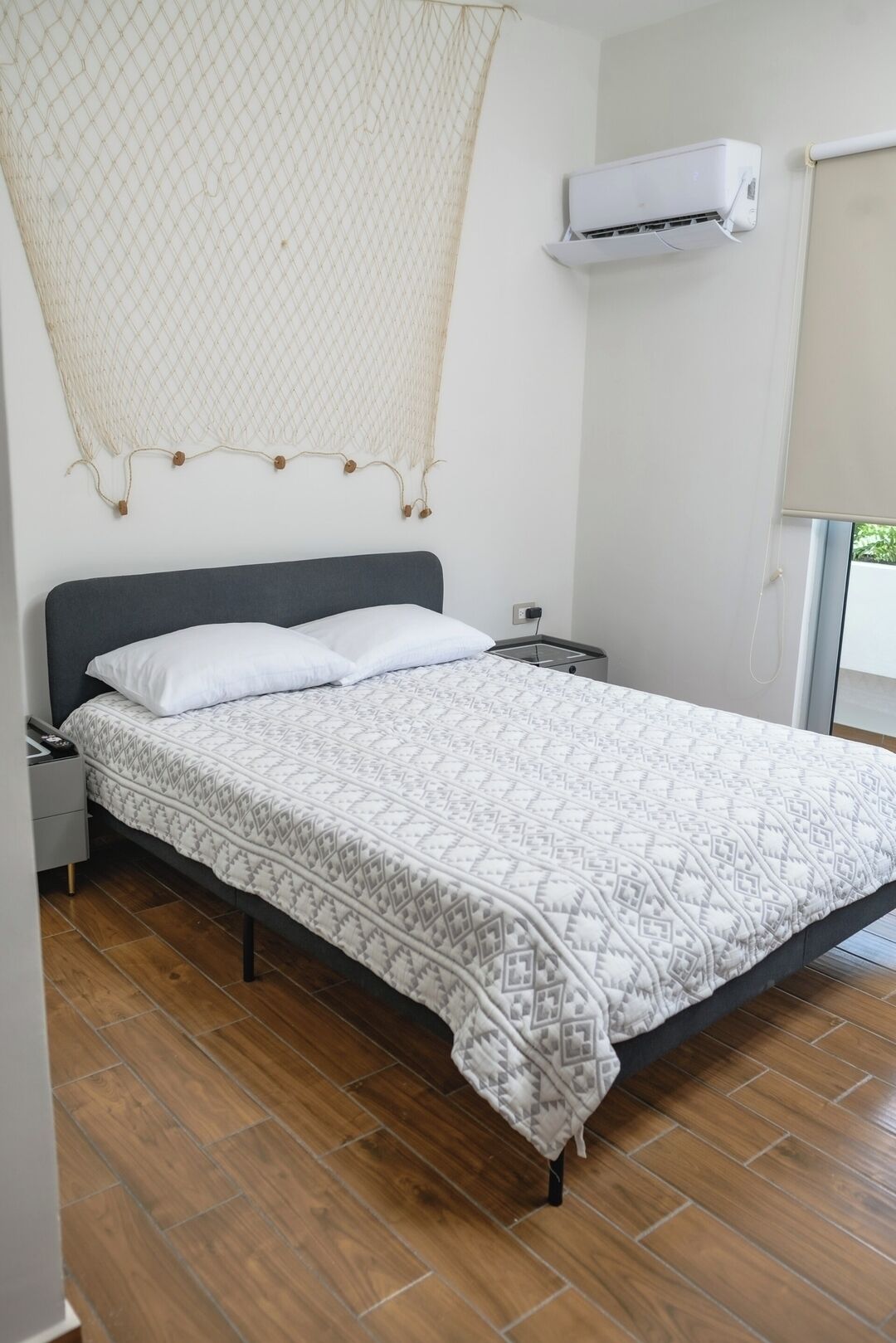 2 dormitorios, tabla de planchar con plancha, wifi y ropa de cama