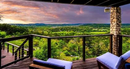 Best Views in Texas w/ Sparkling Pool & Hot Tub