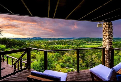 Best Views in Texas w/ Sparkling Pool & Hot Tub
