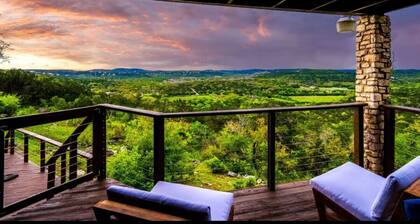 Best Views in Texas w/ Sparkling Pool & Hot Tub