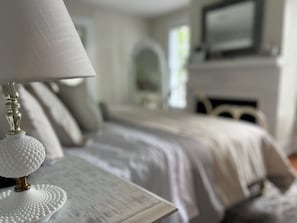 Habitación de lujo, vista a la ciudad | Sábanas de algodón egipcio y ropa de cama de alta calidad