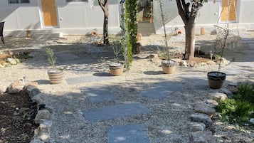 Vista frontal de la propiedad