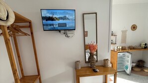 Firemannsrom – deluxe | Skrivebord, skrivebord for bærbar PC og blendingsgardiner