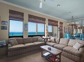 Smart TV, fireplace - Top Floor Beachfront Condo - Gulf & Pool Views + Walk to Santa Rosa Restaurants (Santa Rosa Beach)