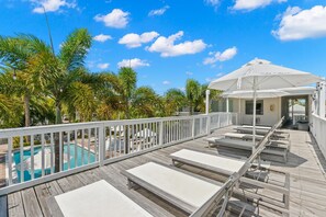 Property grounds - The Bunk Room | Sparkling Pool, Steps to the Beach (Clearwater)