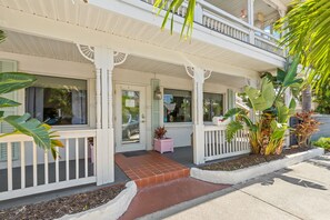 Exterior detail - NEW! North Petite Room | Steps to the Beach! (Clearwater)