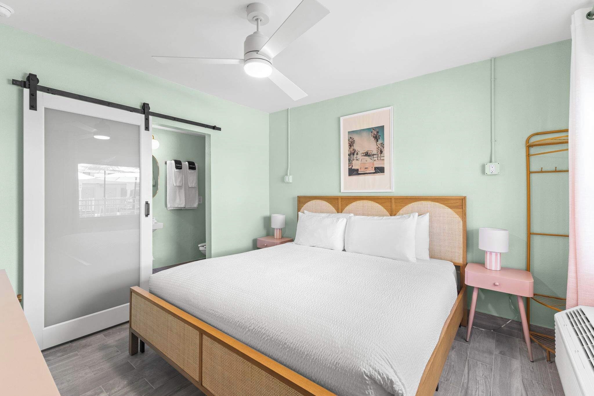 1 Schlafzimmer, Schreibtisch, Bügeleisen/Bügelbrett, Reisekinderbett
