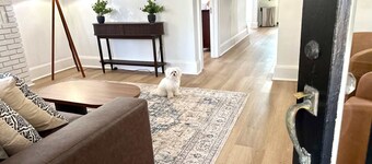 Must See! 8 Bed- 4 Bath - 3 Kitchen/Living Room