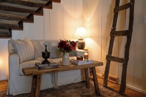 Smart TV, fireplace, books - Asheville Moss and Ivy Cabin - AB&B Superhost (Black Mountain)