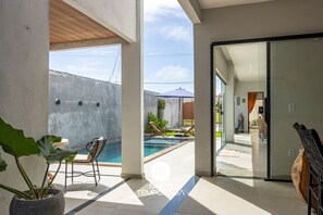 Casa premium, acesso à piscina, vista para a piscina | Piscina