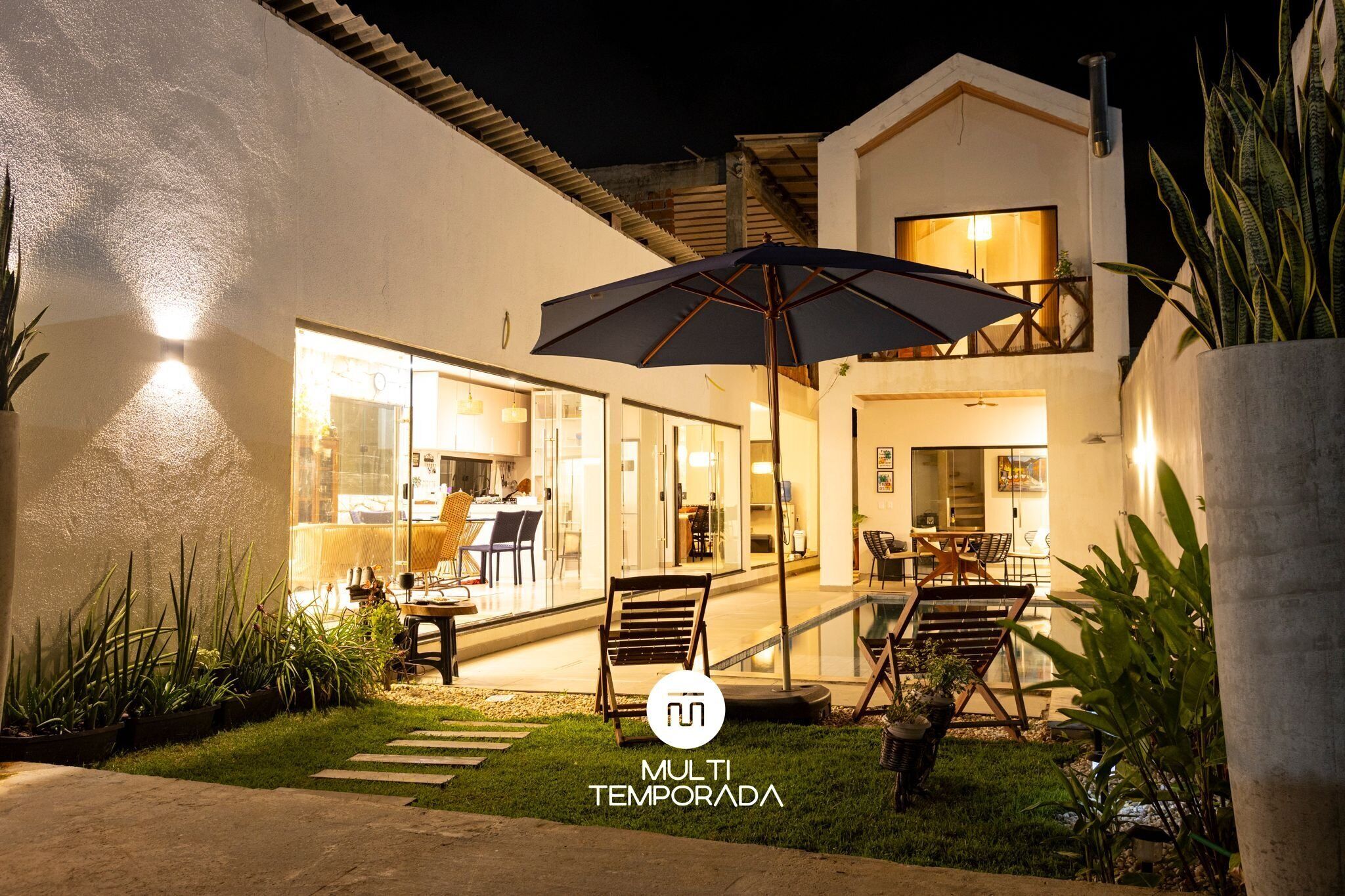 Façade de l’hébergement - soirée/nuit