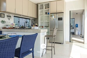 Casa Premium, acceso a la piscina, vistas a la piscina | Interior