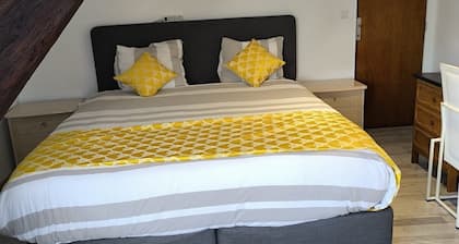 COSY room near the large Pairi Daiza park and Mons